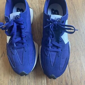 Mens New Balance 327 - size 9